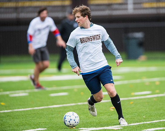 alumni_soccer16_db_7951