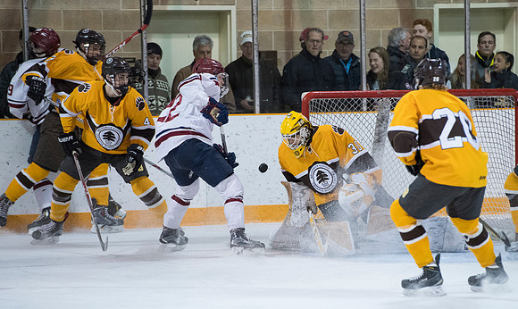 hockey_2017-03-04_dburns_3403