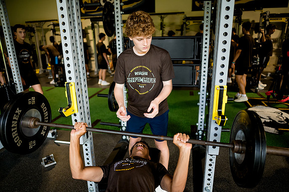 football_liftforlife25_ah_0152