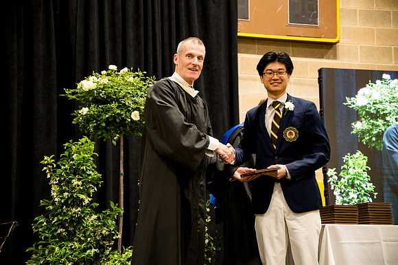 graduation25_diploma_ah_0749