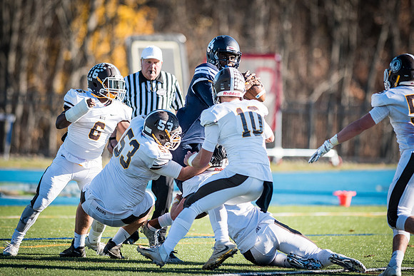 football_nepsac16_wkl_3756