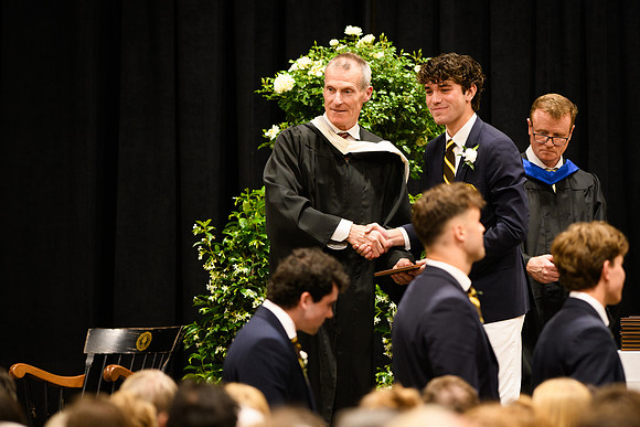 graduation25_diploma_wkl1_4757