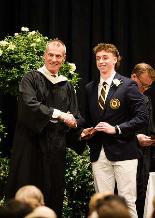 graduation25_diploma_wkl1_4966-2