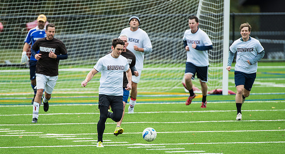 alumni_soccer16_db_4453