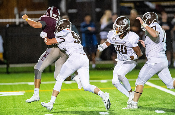 football_2018-09-14_dburns_9217