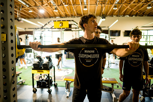 football_liftforlife25_ah_0107