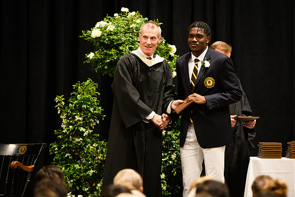 graduation25_diploma_wkl1_4952