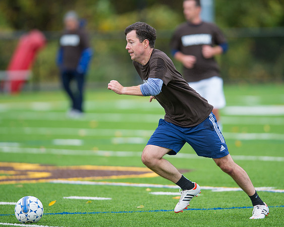 alumni_soccer16_db_7874