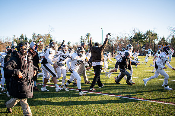 football_nepsac19_wkl8_1741