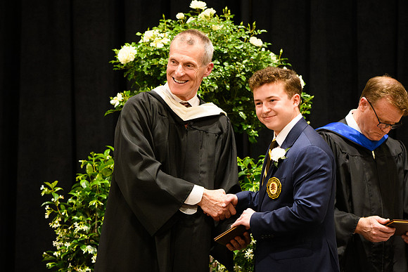 graduation25_diploma_wkl1_5147