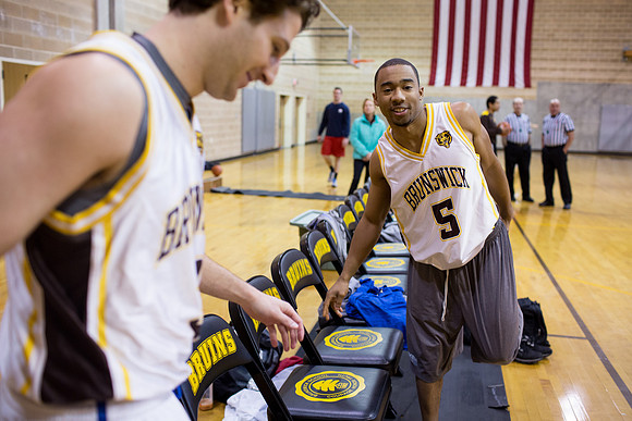 alumni_vs_varsitybball_2798
