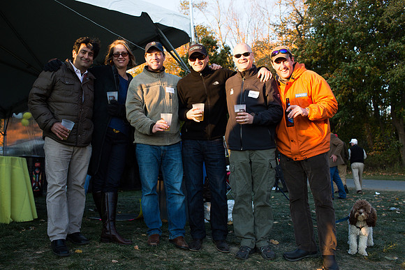 alumni_tent_crowd_hc13_jk_6842