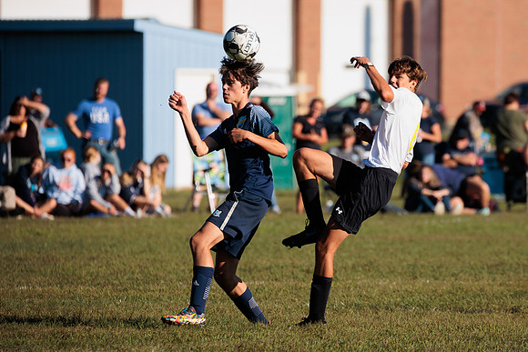 randolphvt2223_tripsoccerpre_game_bdf2_0114b
