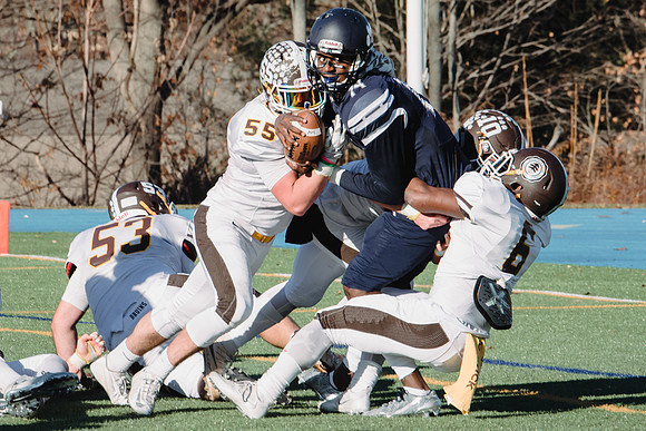 football_nepsac16_hp_2696