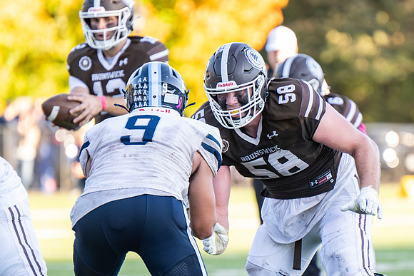 hc24_football_dburns1_6826