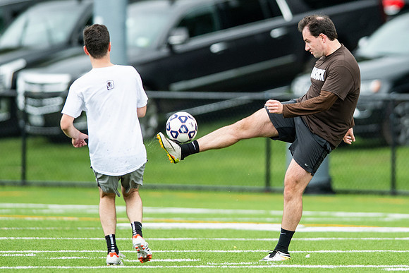 hc18_alumni_soccer_dburns_5021