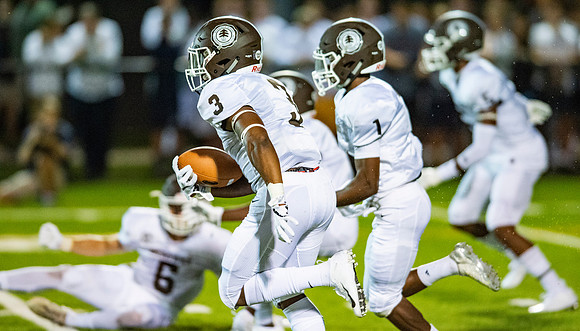 football_2018-09-14_dburns_9071