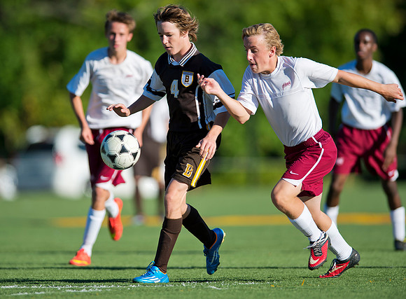 homecoming14_soccer_3rdsbrown_db_9539