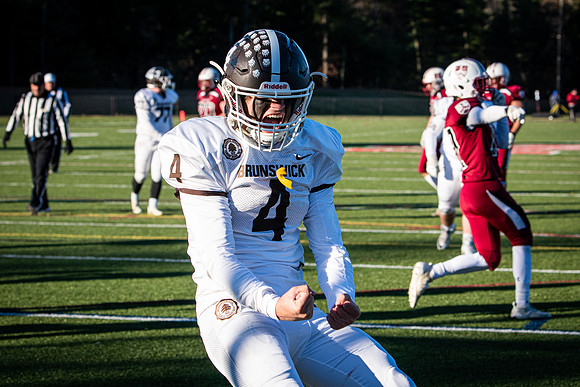 football_nepsac19_wkl5_3188
