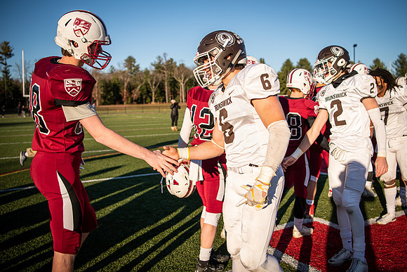 football_nepsac19_wkl8_1797