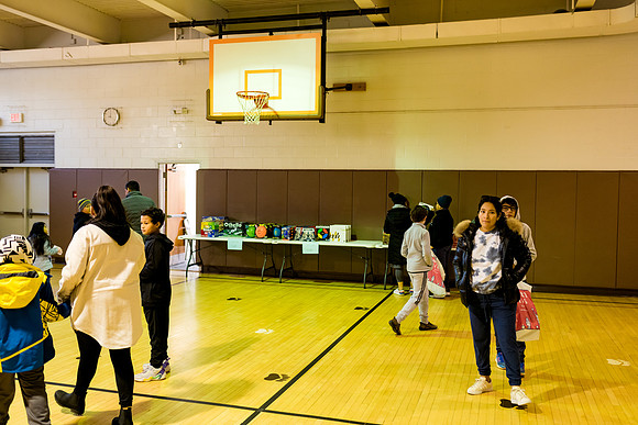 alumni_adc_toydrive22_horizons_ah_0018