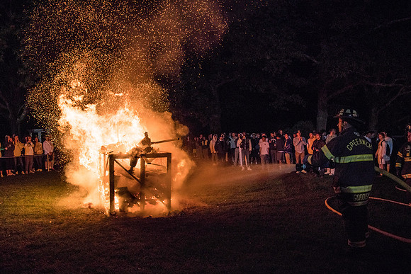 hc18_bonfireworks_wkl_3783