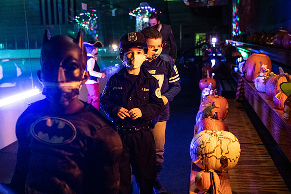 pumpkinparade_psls_wkl_4026