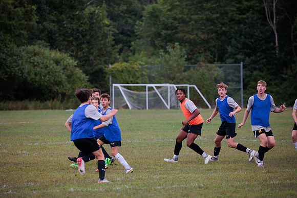 randolphvt2223_tripsoccerpre_scrimmage_bdf2_9474