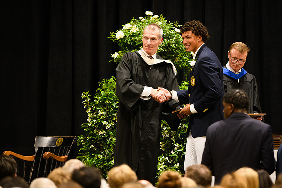 graduation25_diploma_wkl1_4820