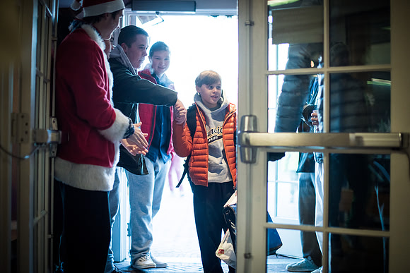 holiday_handshake16_wkl_0014