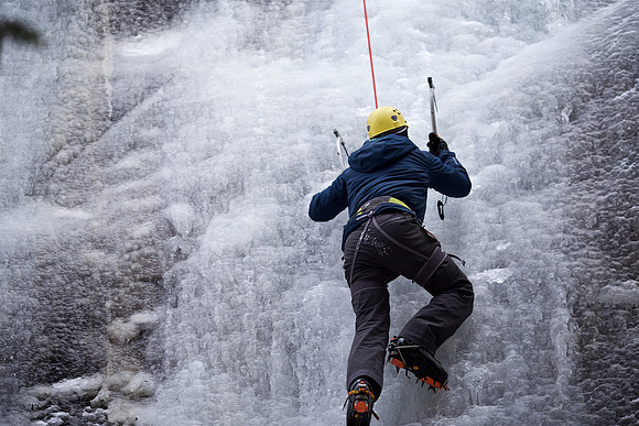 campdudley16_iceclimbing_bd_5804