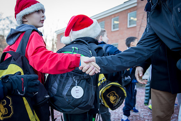 holiday_handshake16_jfess__4774