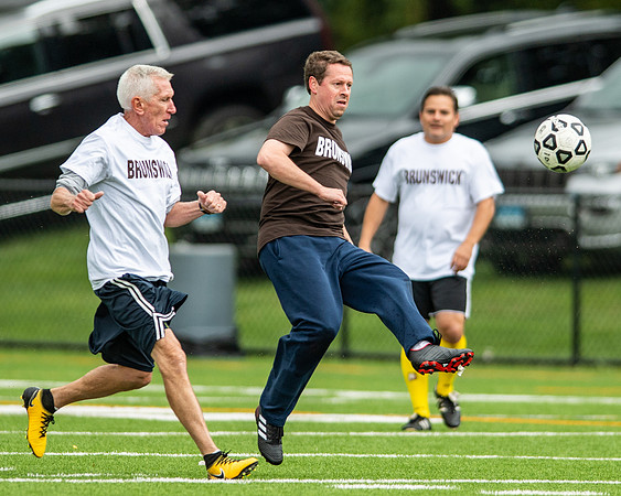 hc18_alumni_soccer_dburns_4929