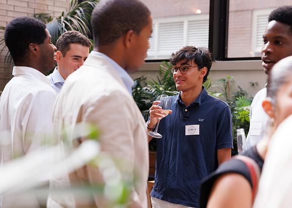 alumni_summersocial22_ss_3200b