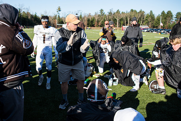 football_nepsac19_wkle_8812