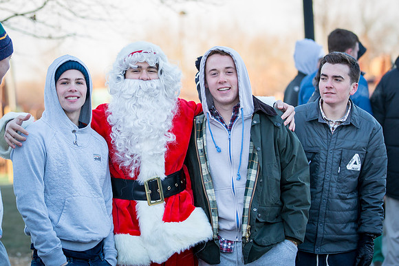 holiday_handshake16_jfess_6339