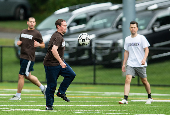 hc18_alumni_soccer_dburns_4920