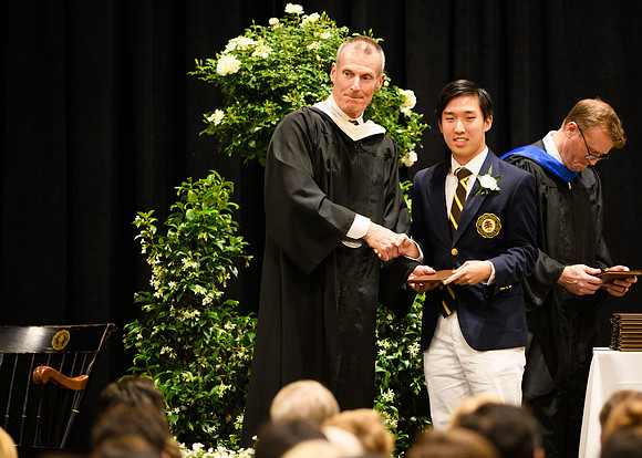graduation25_diploma_wkl1_4970