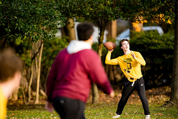 turkeybowl24_us_ah_0121