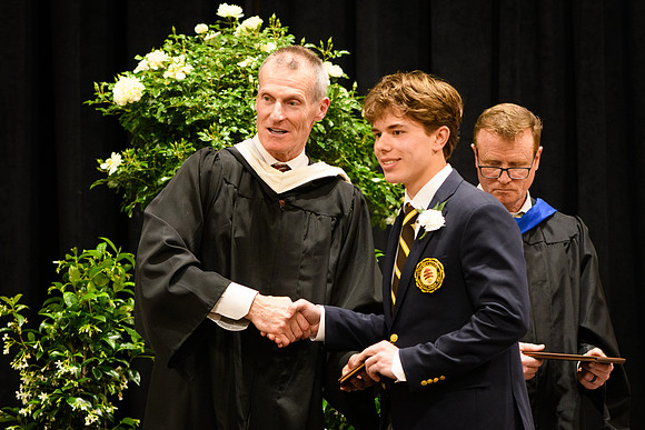 graduation25_diploma_wkl1_4854