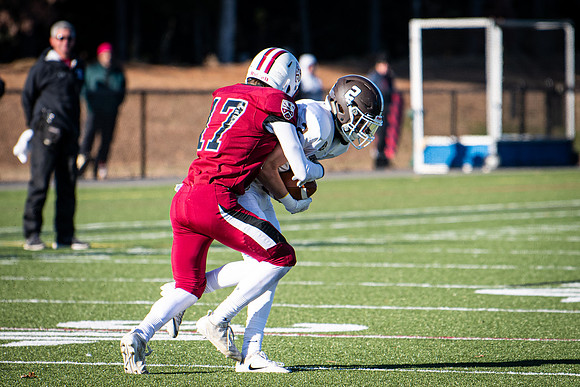 football_nepsac19_wkl8_1408