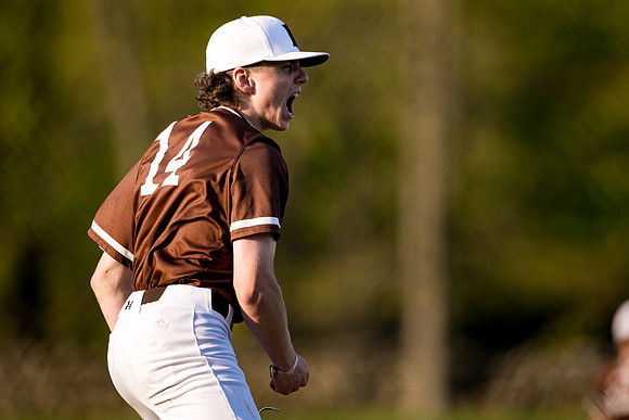 baseball_2025-05-01_ah_0300