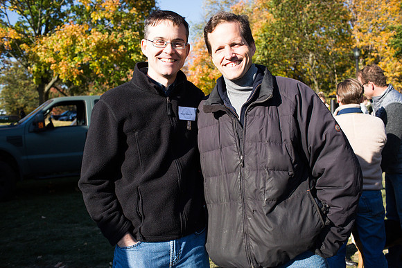 alumni_tent_crowd_hc13_jk_6279