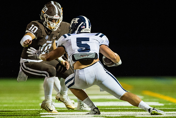 football_2016-09-24_dburns_0565