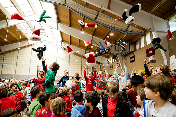 holiday_assembly24_ah_0424
