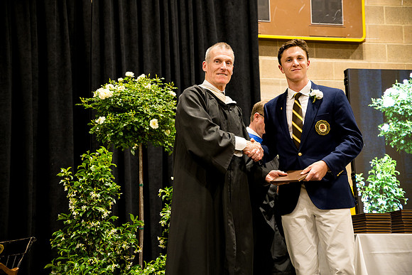 graduation25_diploma_ah_0812