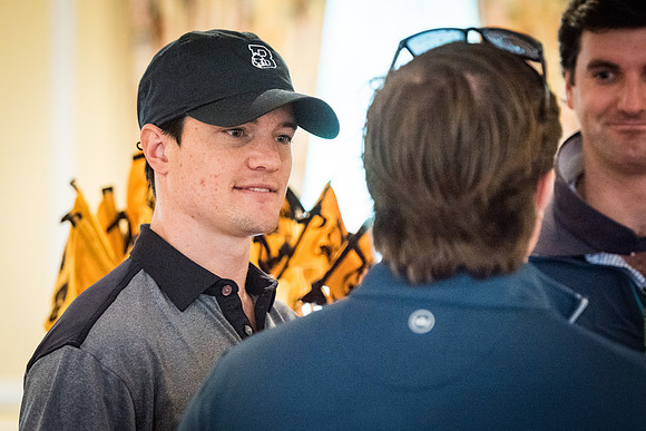 hc16_alumni_golf_wkl_6523