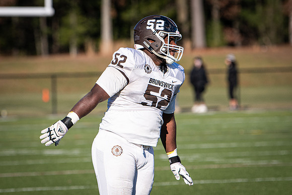football_nepsac19_wkl8_1487