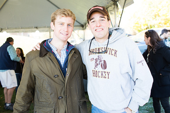 alumni_tent_crowd_hc13_jk_6249