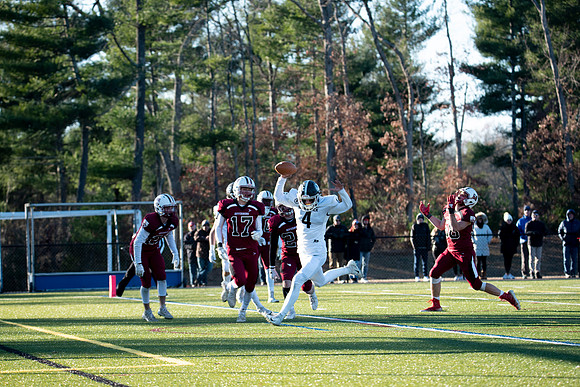 football_nepsac19_rmcc_5845